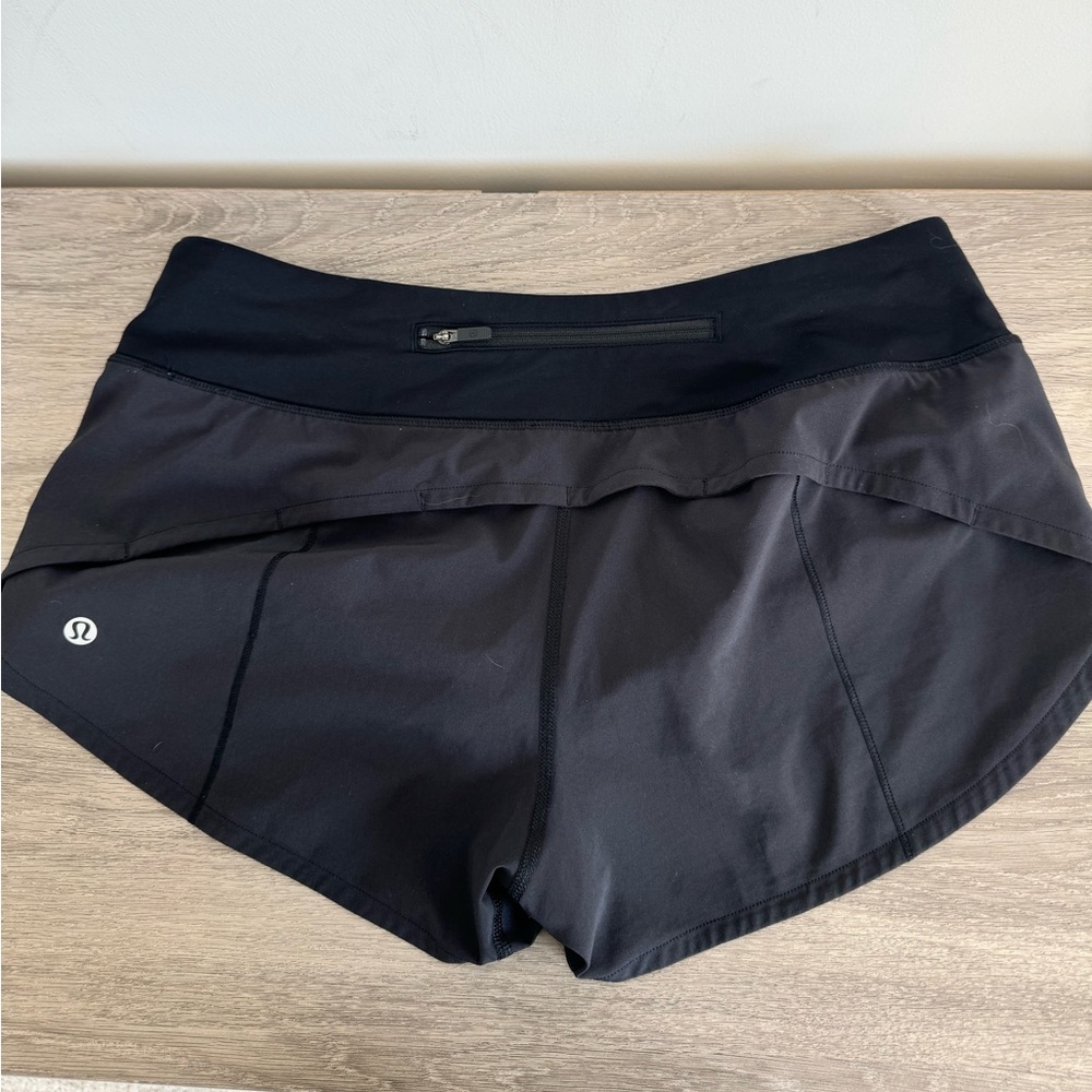 Lululemon shorts size 6